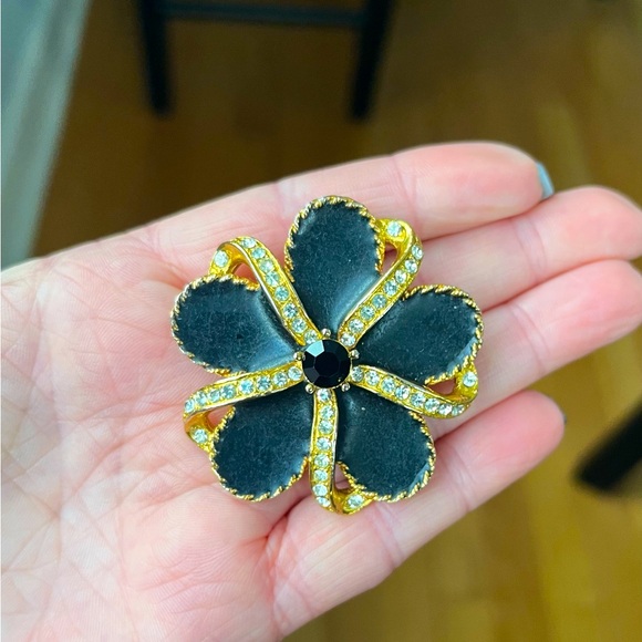 Vintage Celebrity N.Y. Brooch Flower & Rhinestone - Picture 1 of 4
